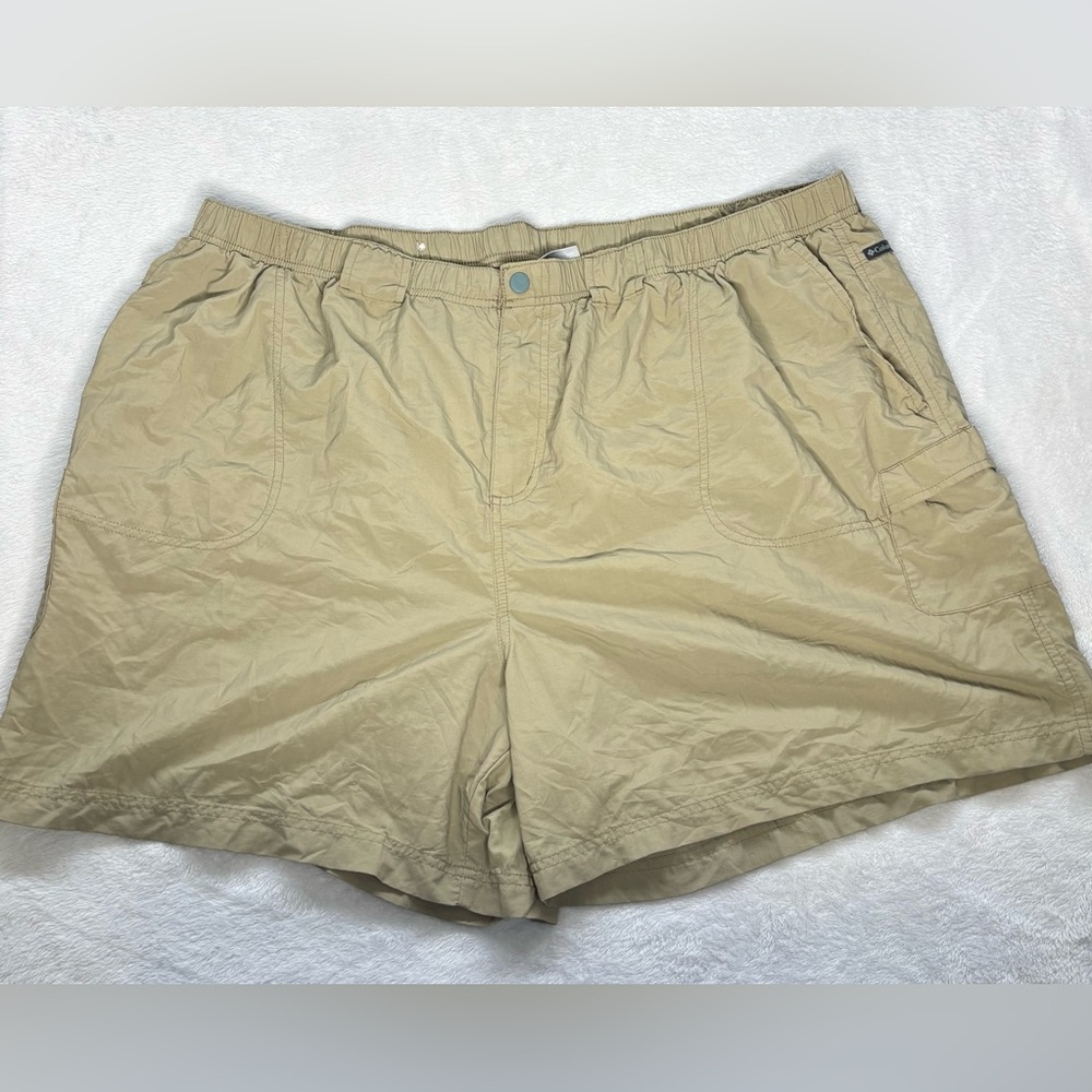 Columbia Khaki Elastic Waist Shorts